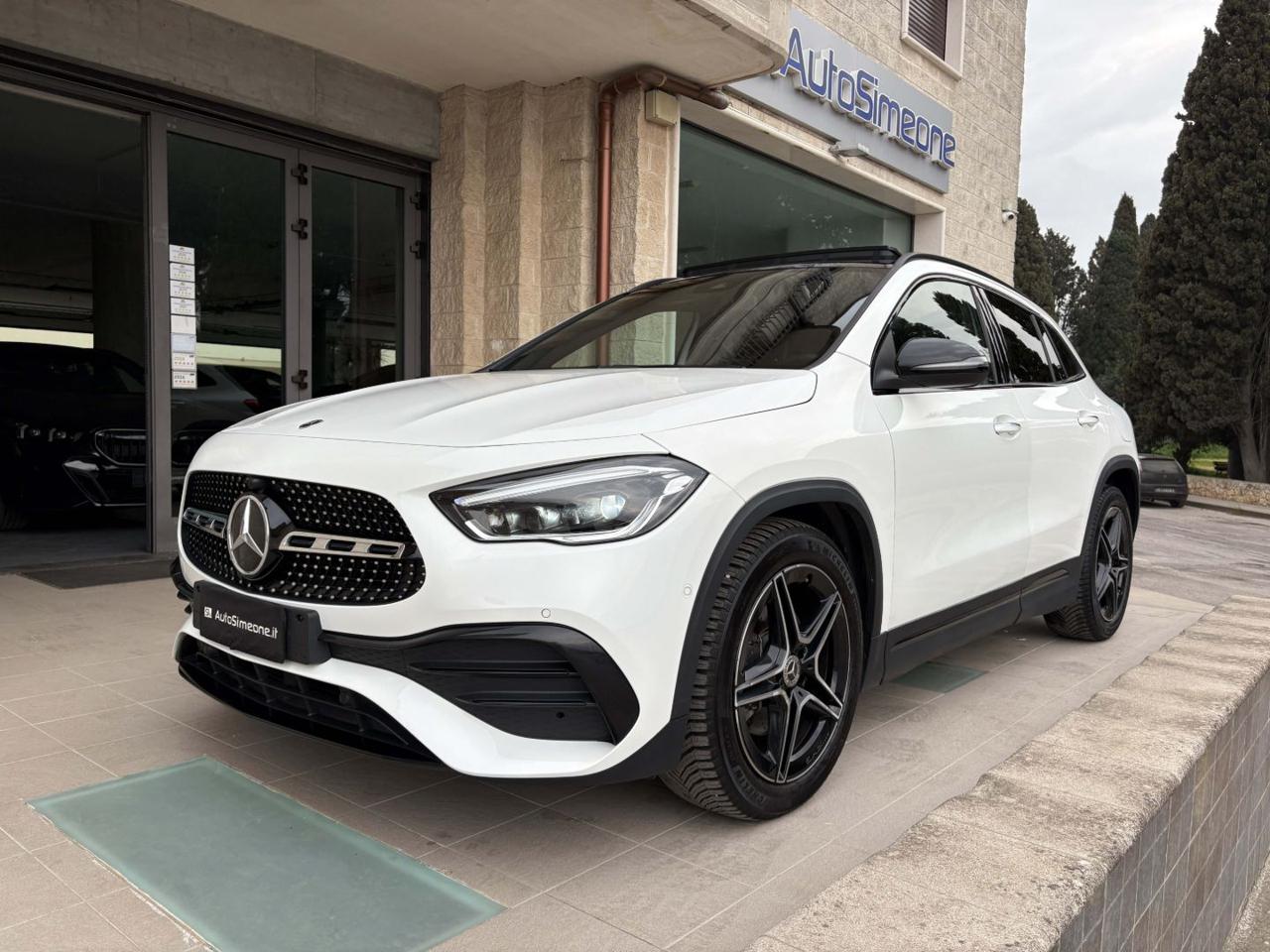 MERCEDES-BENZ GLA 200 d Automatic Premium Amg TETTO-PACK NIGHT - 1