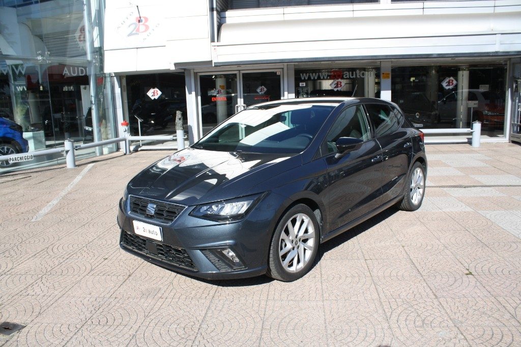 2B Auto ||| SEAT Ibiza 1.0 EcoTSI 95 CV 5 porte FR in vendita a Nova Milanese