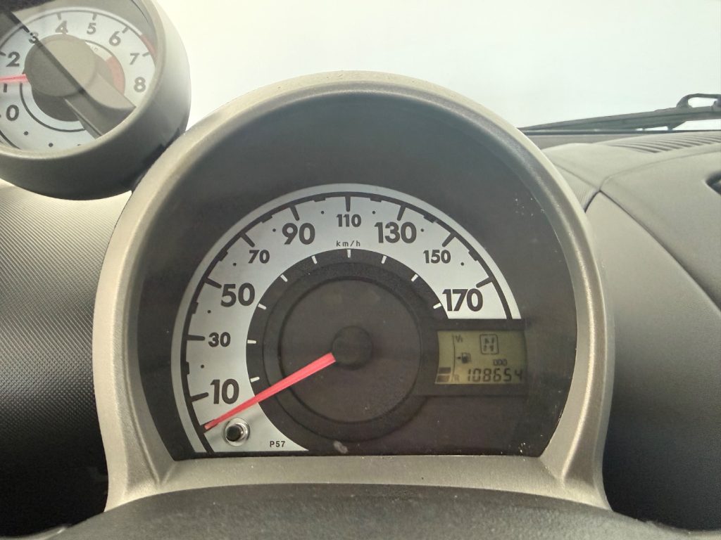 TOYOTA Aygo 1.0 12V .VVT-i 5 porte - 4