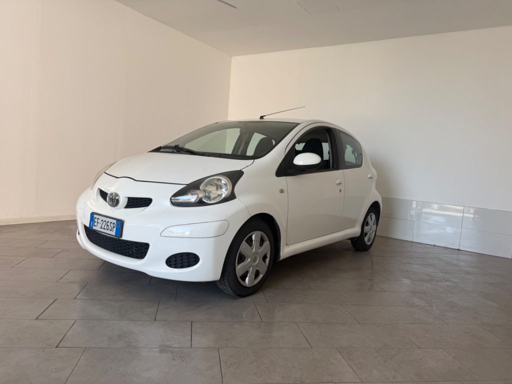 TOYOTA Aygo 1.0 12V .VVT-i 5 porte - 13