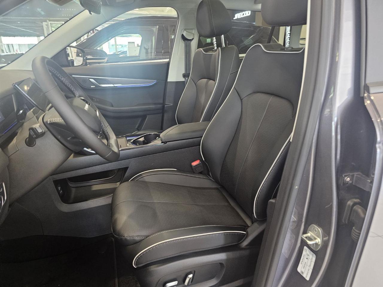 JAECOO J5 1.5 TGDI 2 MOTORI EV EXCLUSIVE 224CV - 4
