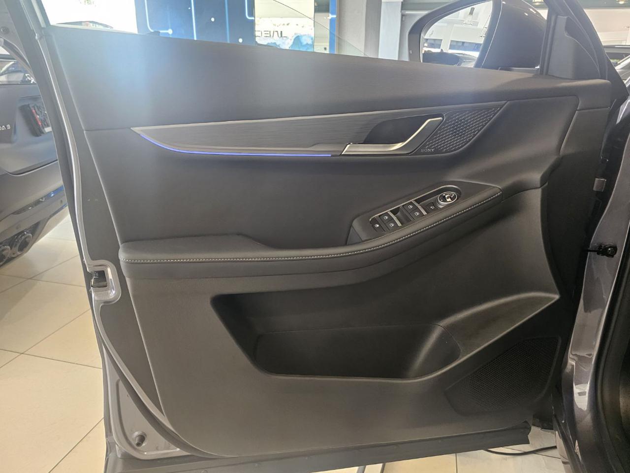 JAECOO J5 1.5 TGDI 2 MOTORI EV EXCLUSIVE 224CV - 3