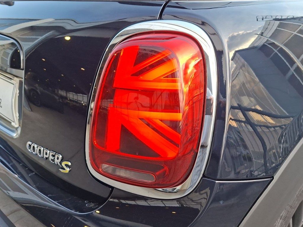 MINI Cooper SE Classic - 7