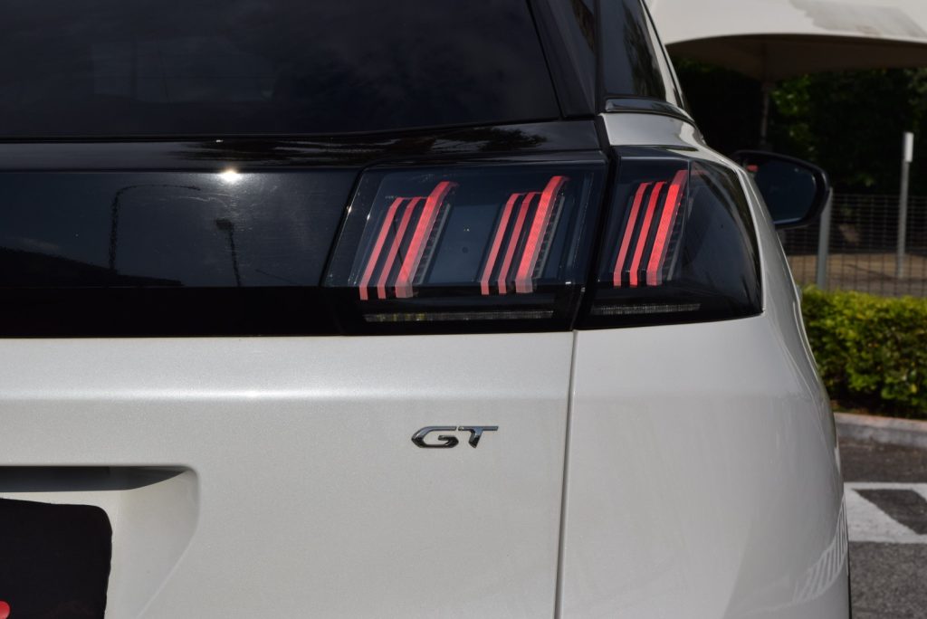 PEUGEOT 3008 Turbo S&S EAT8 GT 130CV - 29