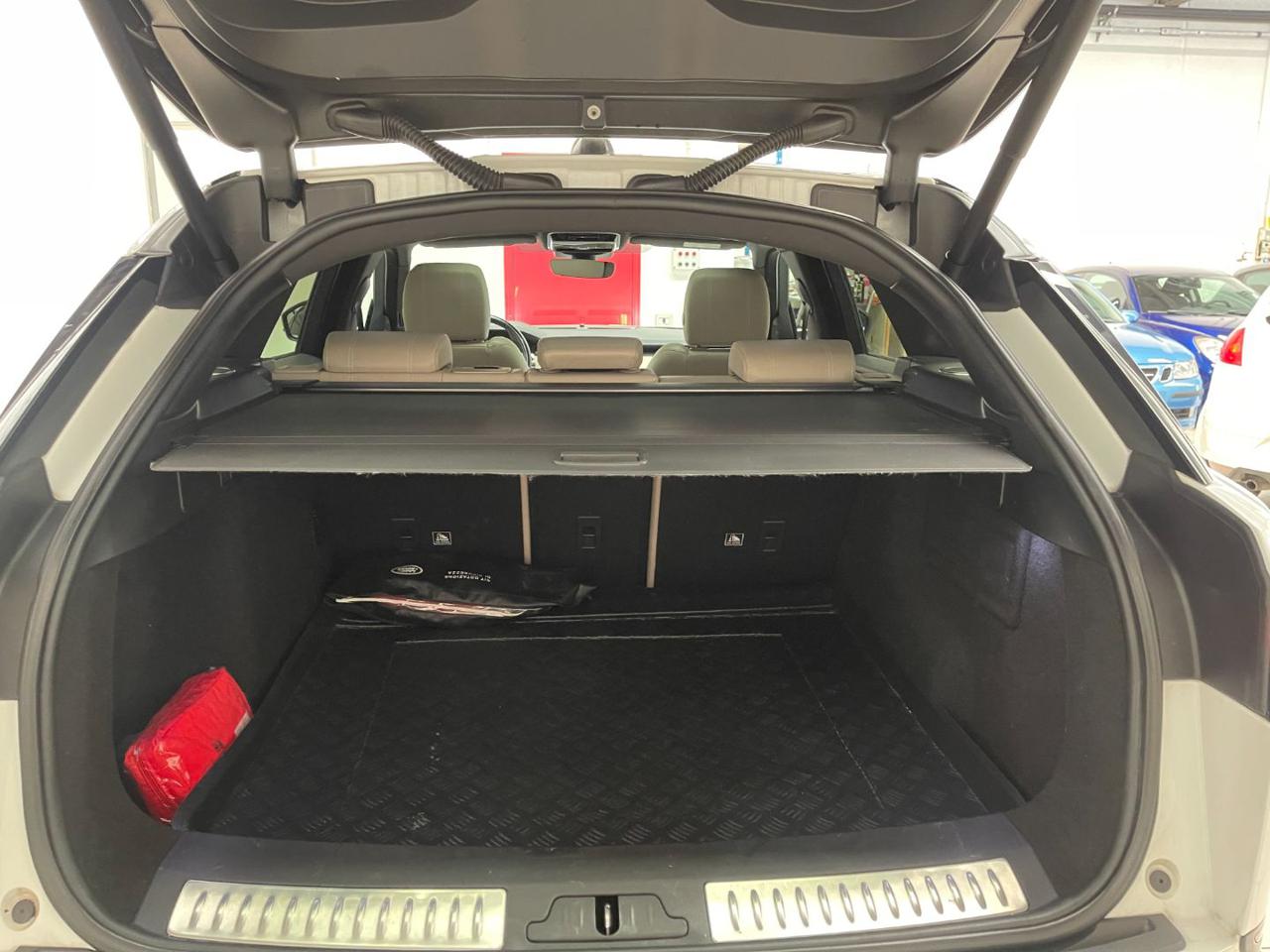 Range Rover Velar 16