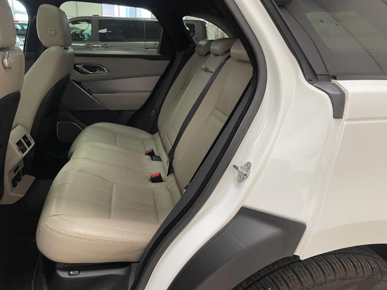 Range Rover Velar 15