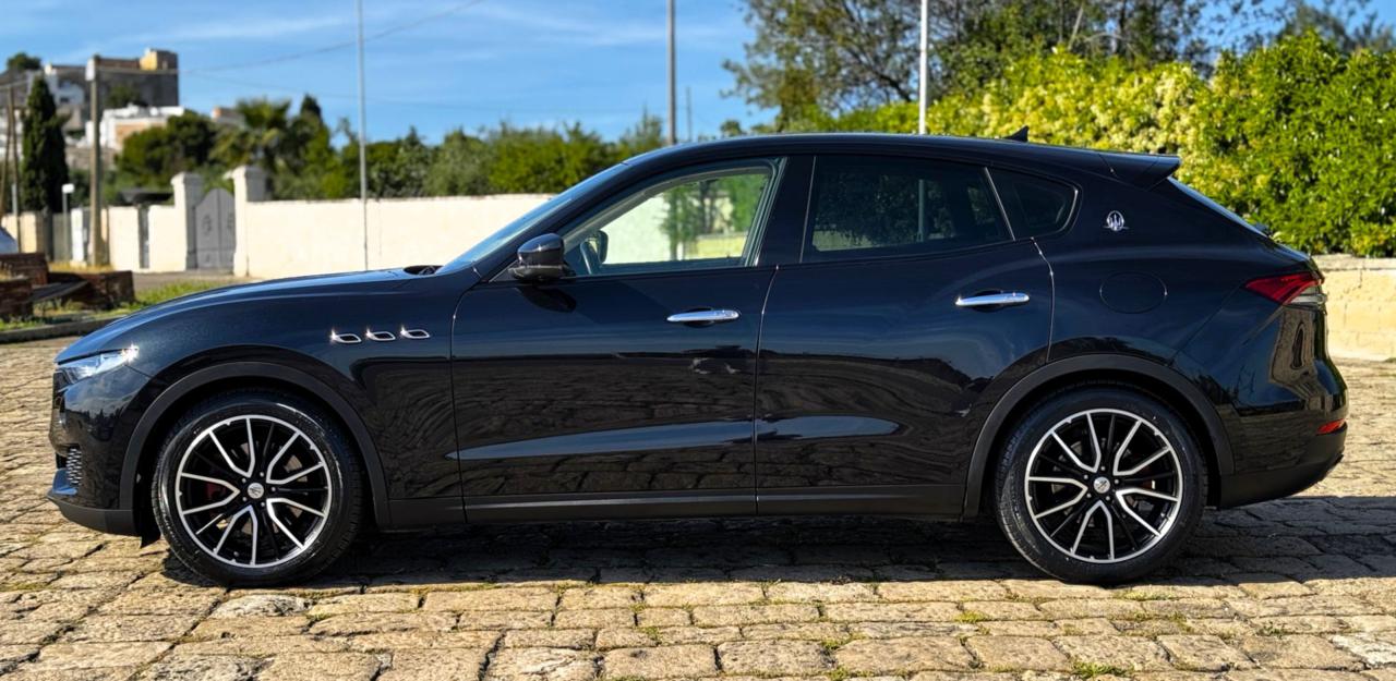 MASERATI Levante V6 Diesel 250cv AWD Granlusso (Tetto/APP/Retro) - 17