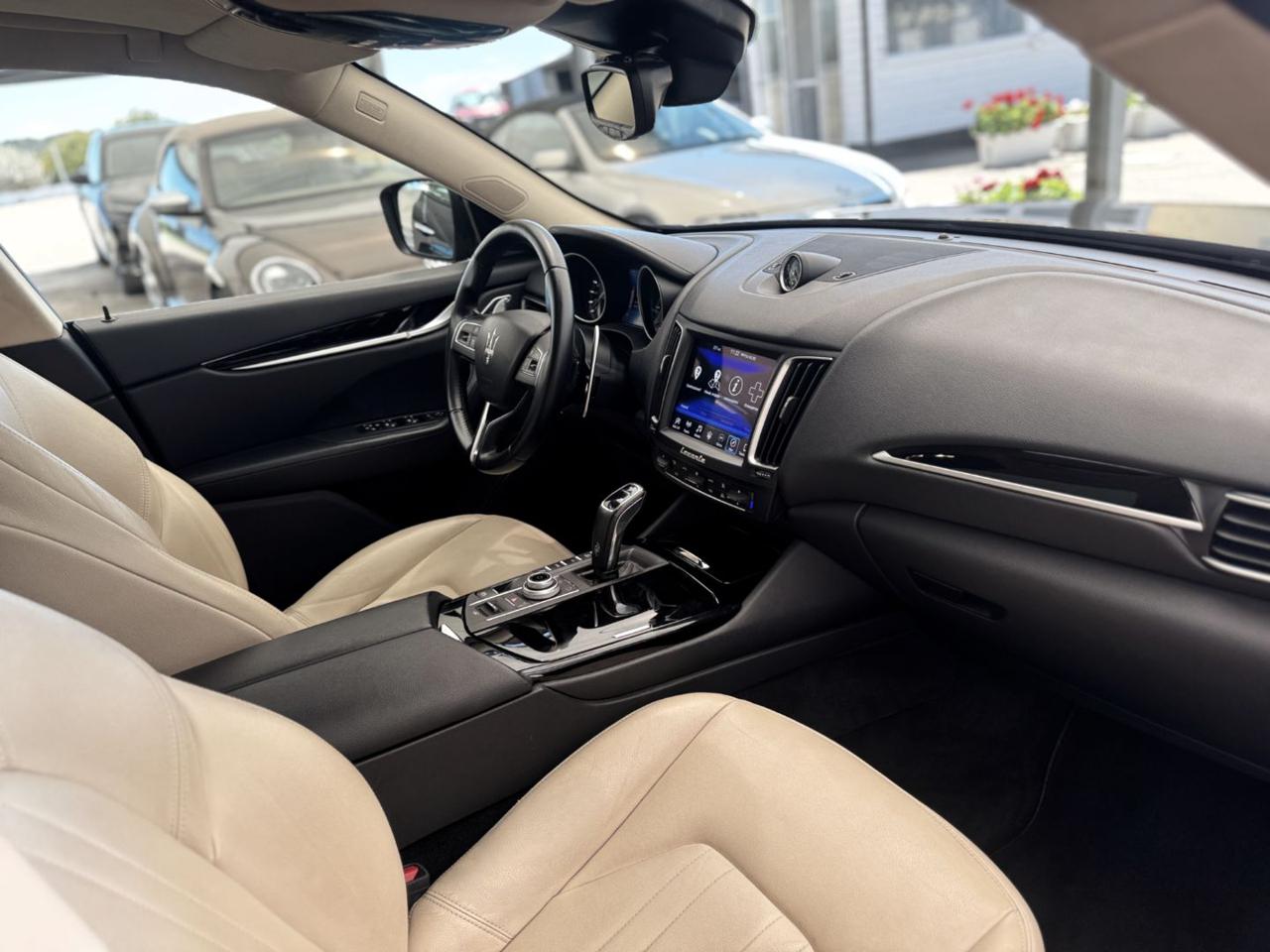 MASERATI Levante V6 Diesel 250cv AWD Granlusso (Tetto/APP/Retro) - 11