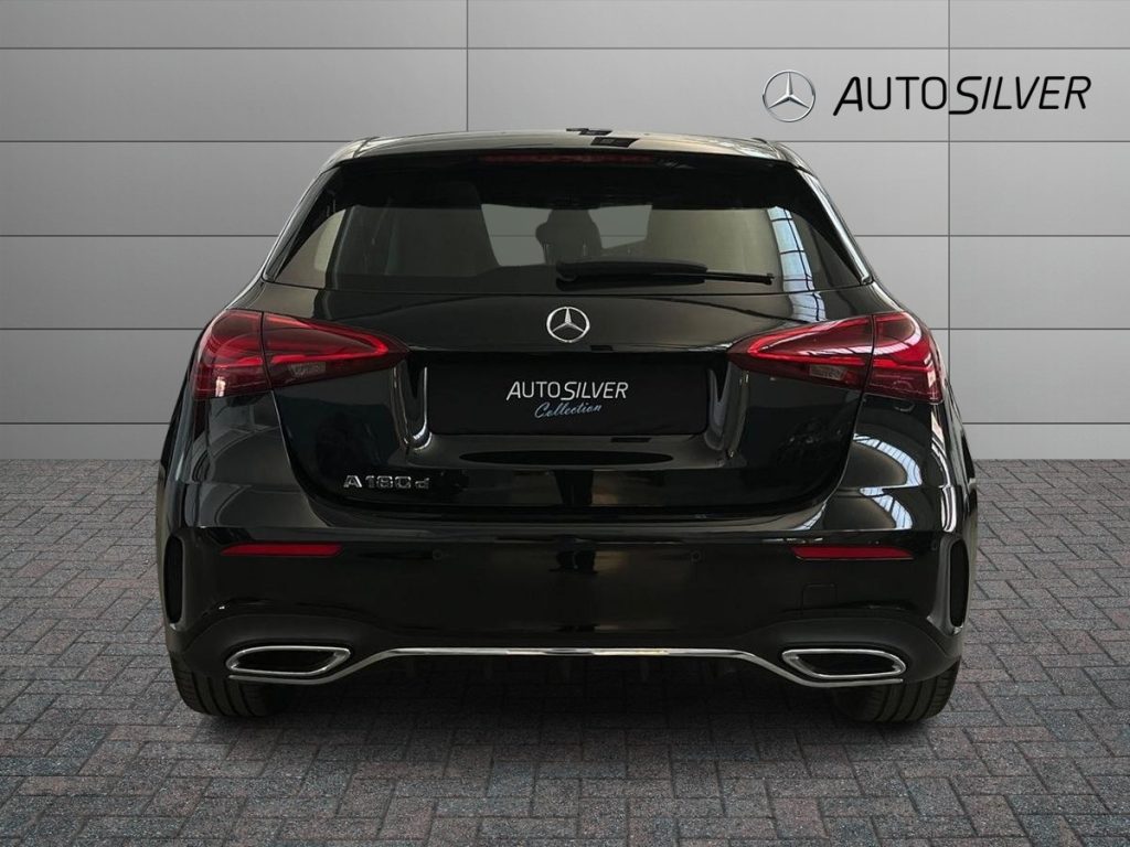 MERCEDES-BENZ A 180 d Automatic AMG Line Advanced Plus - 4