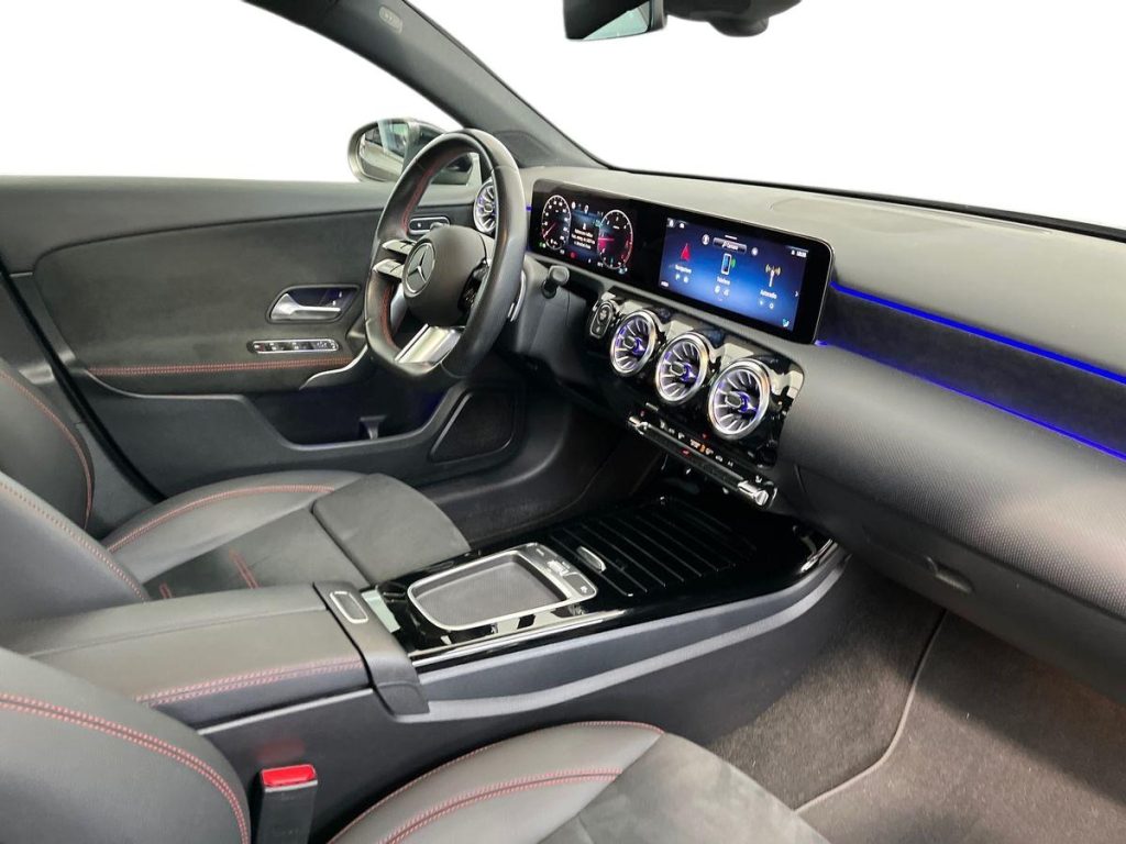 MERCEDES-BENZ A 180 d Automatic AMG Line Advanced Plus - 16