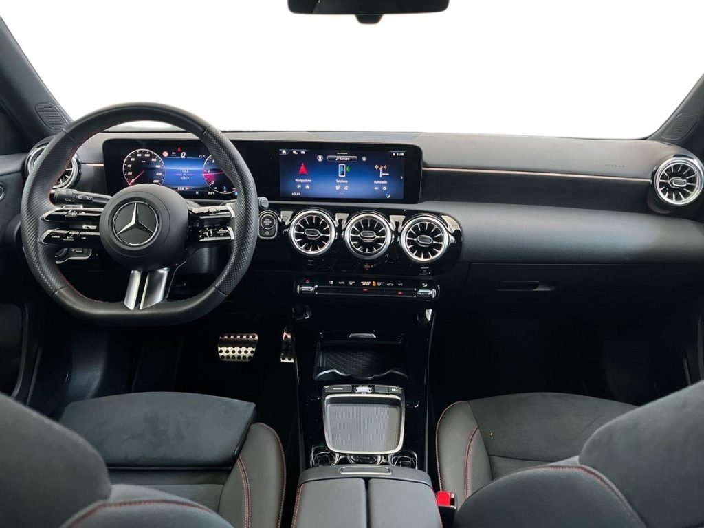 MERCEDES-BENZ A 180 d Automatic AMG Line Advanced Plus - 9