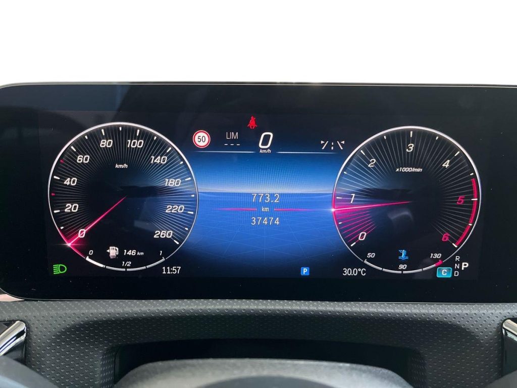 MERCEDES-BENZ A 180 d Automatic AMG Line Advanced Plus - 8