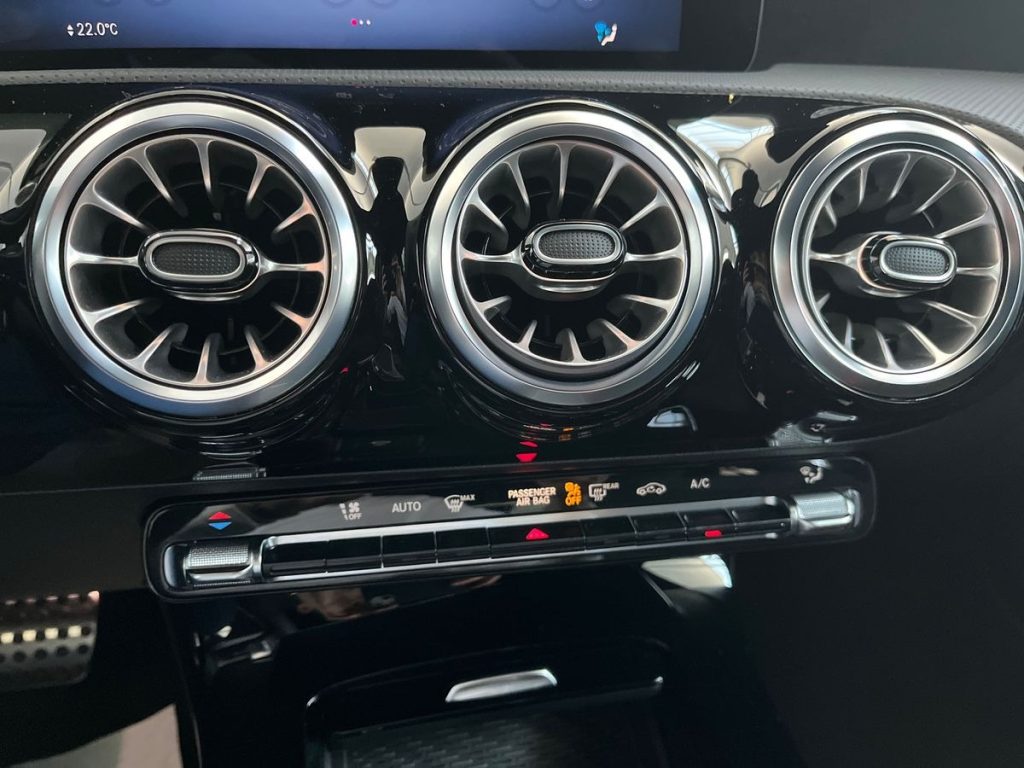 MERCEDES-BENZ A 180 d Automatic AMG Line Advanced Plus - 14