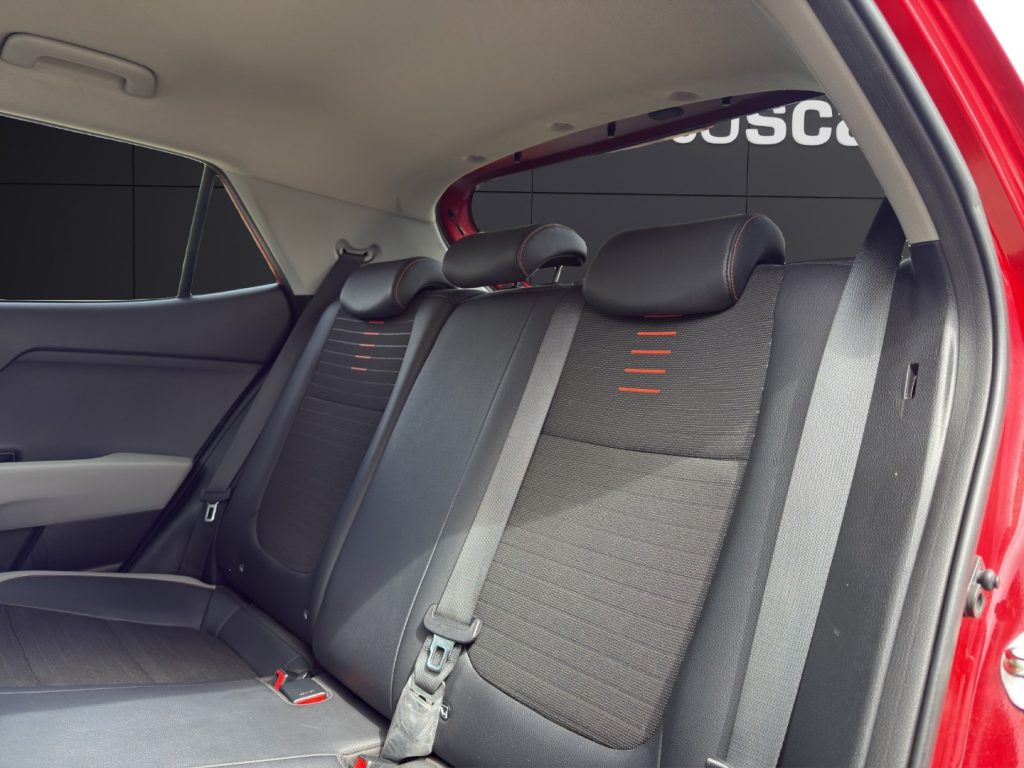 KIA Stonic 1.6 CRDi 110 CV Urban - 13