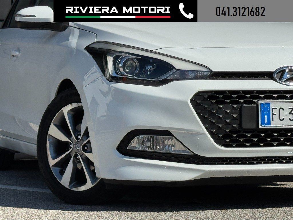 HYUNDAI i20 1.2 84 CV 5 porte Comfort - 4