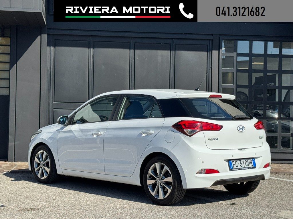 HYUNDAI i20 1.2 84 CV 5 porte Comfort - 12