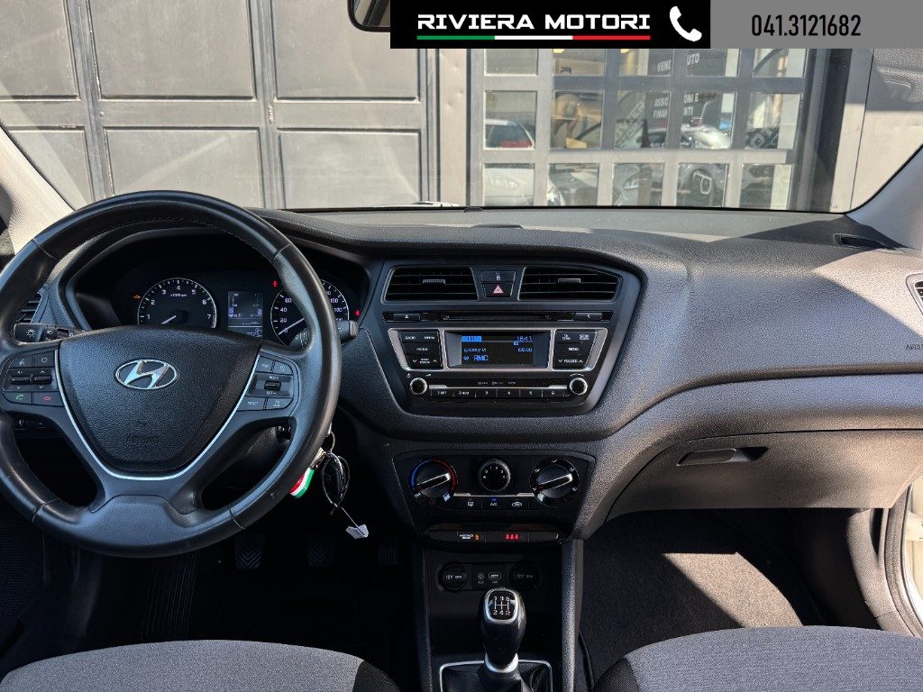 HYUNDAI i20 1.2 84 CV 5 porte Comfort - 6