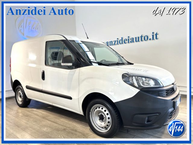 FIAT Doblo Bianco pastello
