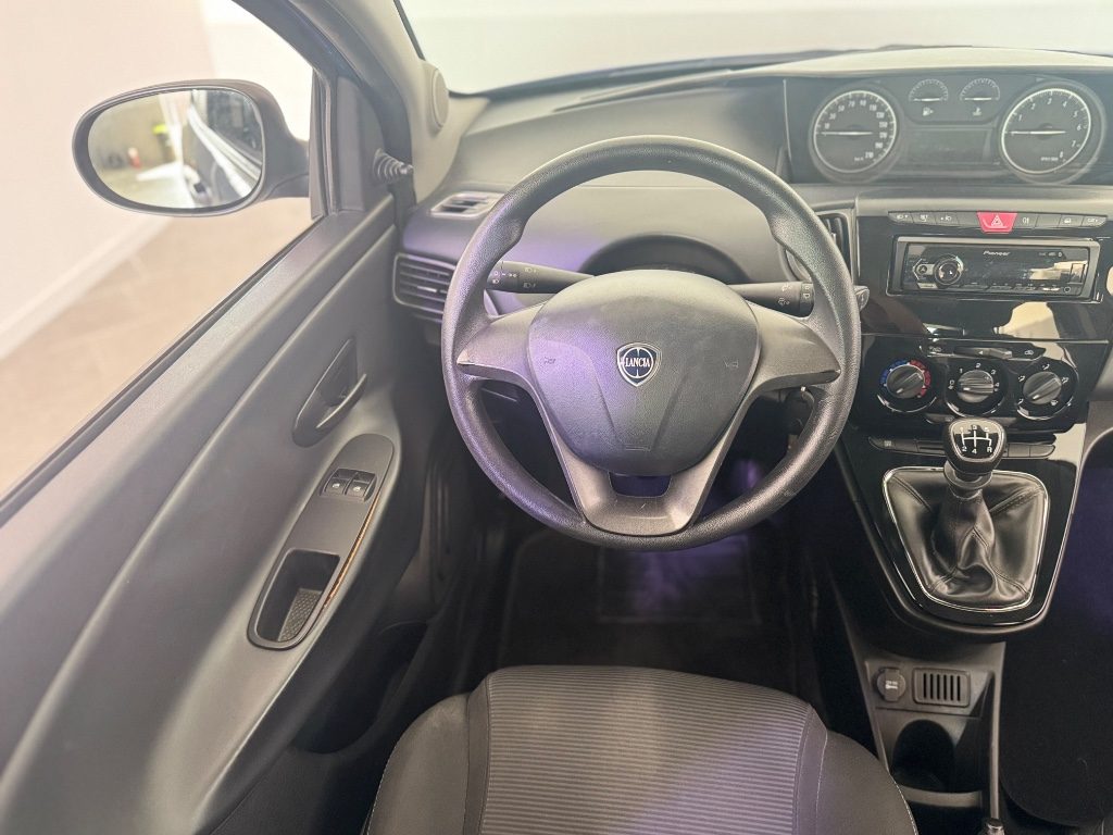 LANCIA Ypsilon 1.2 69 CV 5 porte Gold - 12