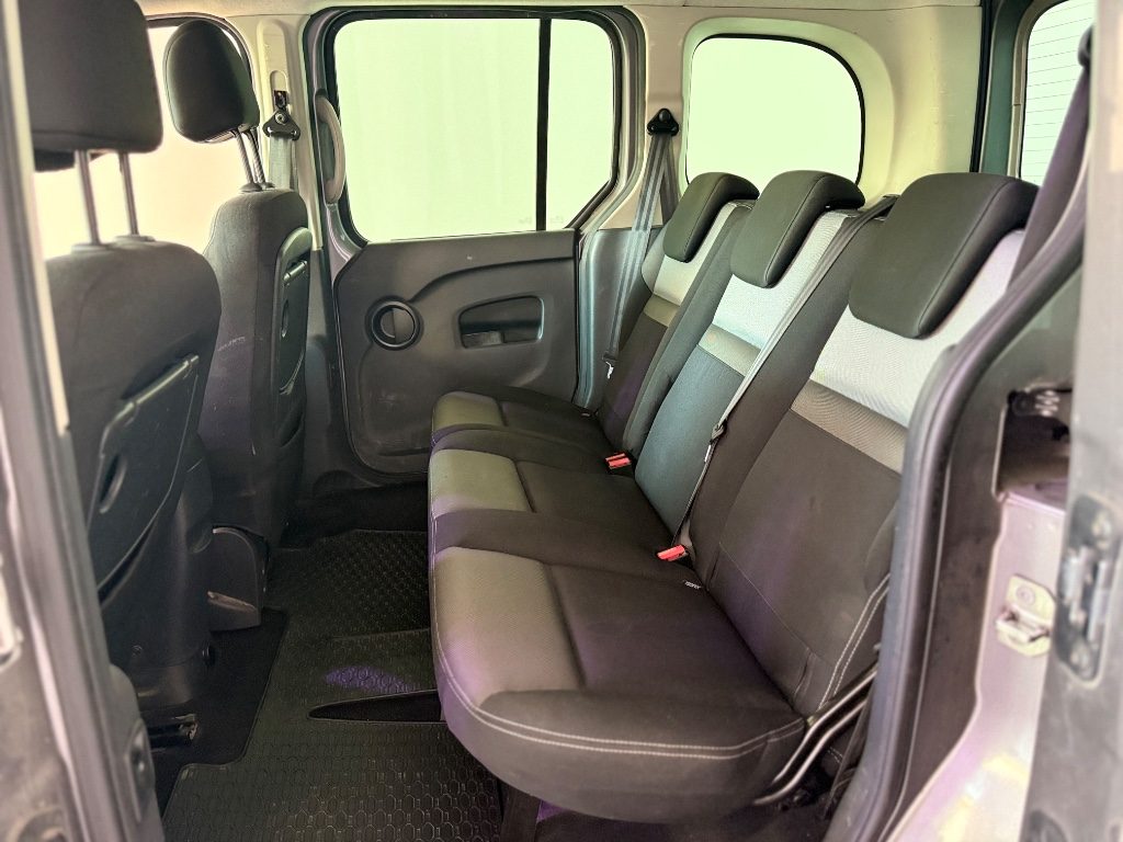 RENAULT Kangoo 1.5 dCi 110CV 5 porte Stop & Start Extrem - 6
