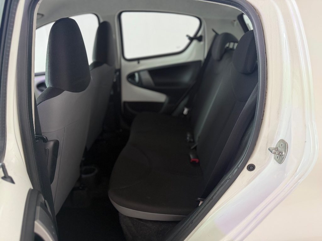 TOYOTA Aygo 1.0 12V VVT-i 5 porte Cool Soda Connect - 5