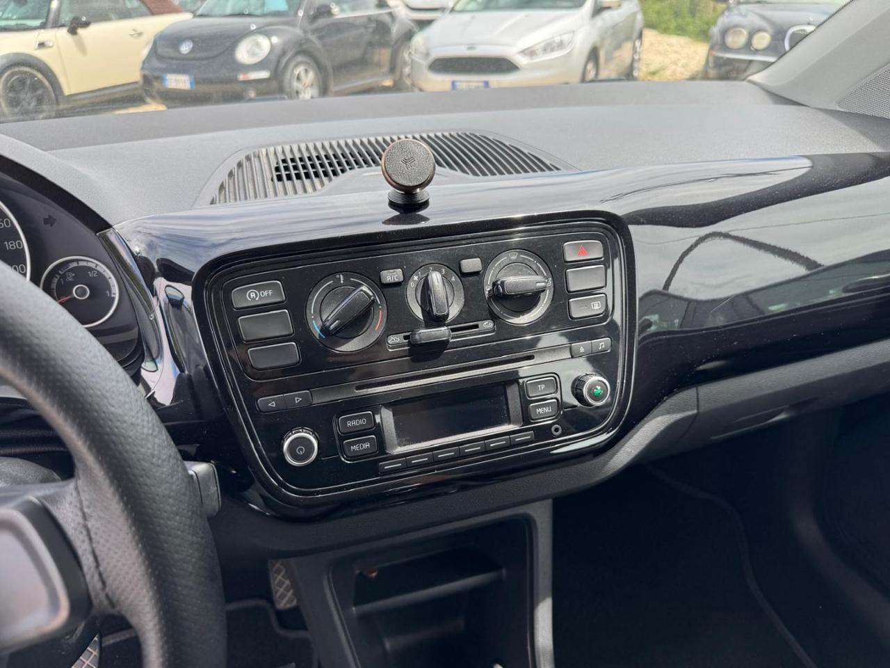 VOLKSWAGEN up! 1.0 5p. eco take up! BlueMotion Technology METANO - 10