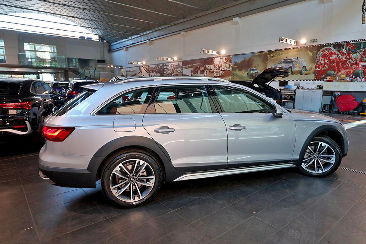 AUDI A4 allroad 40 TDI S-Tronic Identity Contrast - 11