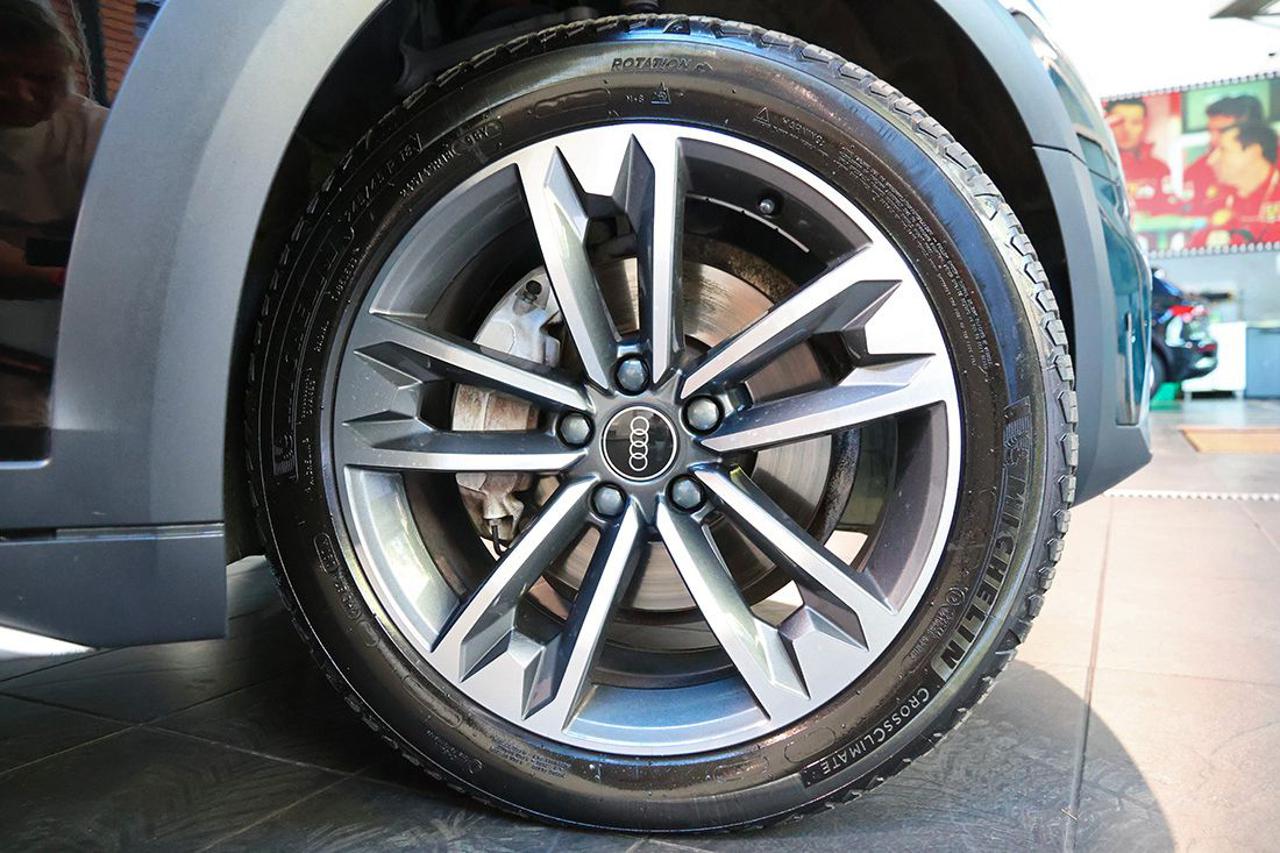 AUDI A4 allroad 40 TDI S-Tronic Identity Contrast - 6