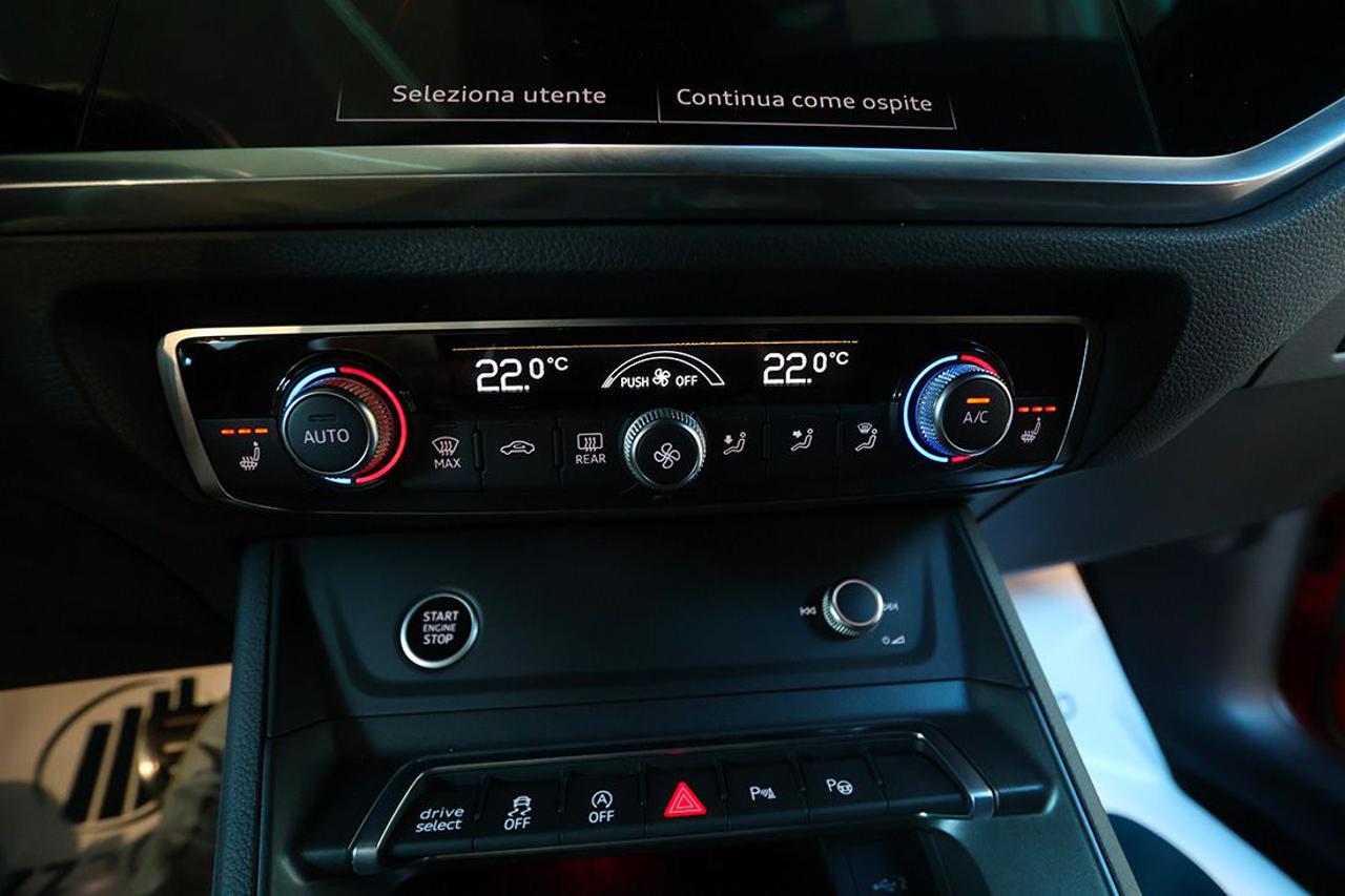 AUDI Q3 35 TDI Sportback S-Tronic Identity Black S-Line - 40
