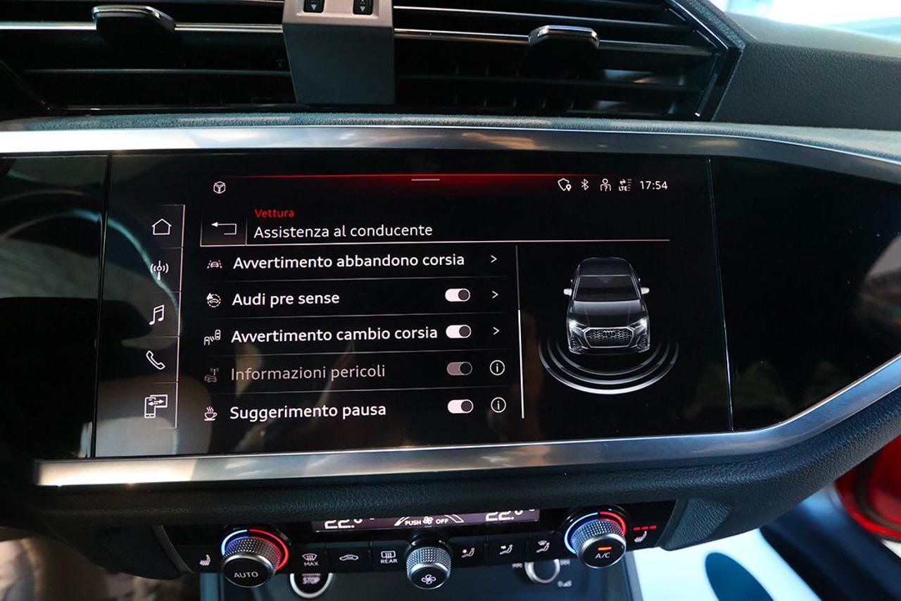 AUDI Q3 35 TDI Sportback S-Tronic Identity Black S-Line - 33