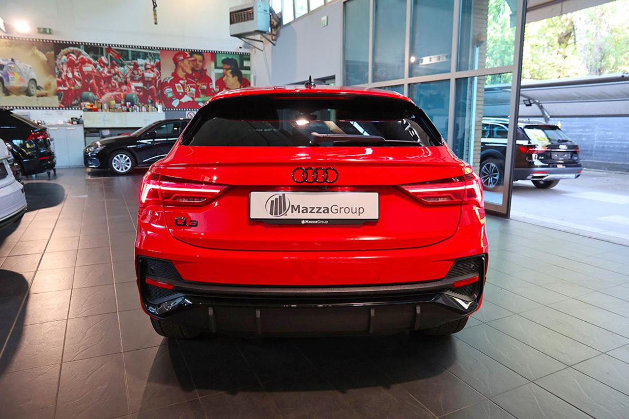 AUDI Q3 35 TDI Sportback S-Tronic Identity Black S-Line - 8