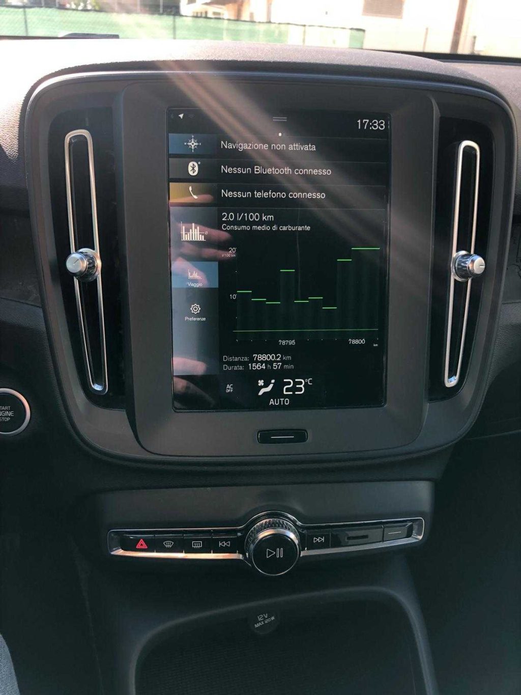 VOLVO XC40 T2 Momentum Core - 14