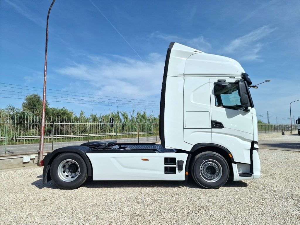 IVECO S-WAY 580 T/FP EU6 NUOVO INTARDER FULL OPTIONAL - 17