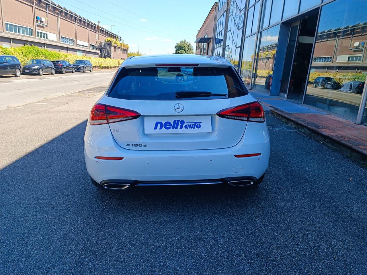 MERCEDES-BENZ A 180 d Automatic Sport - 9