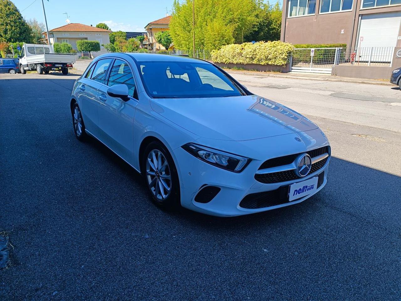 MERCEDES-BENZ A 180 d Automatic Sport - 13