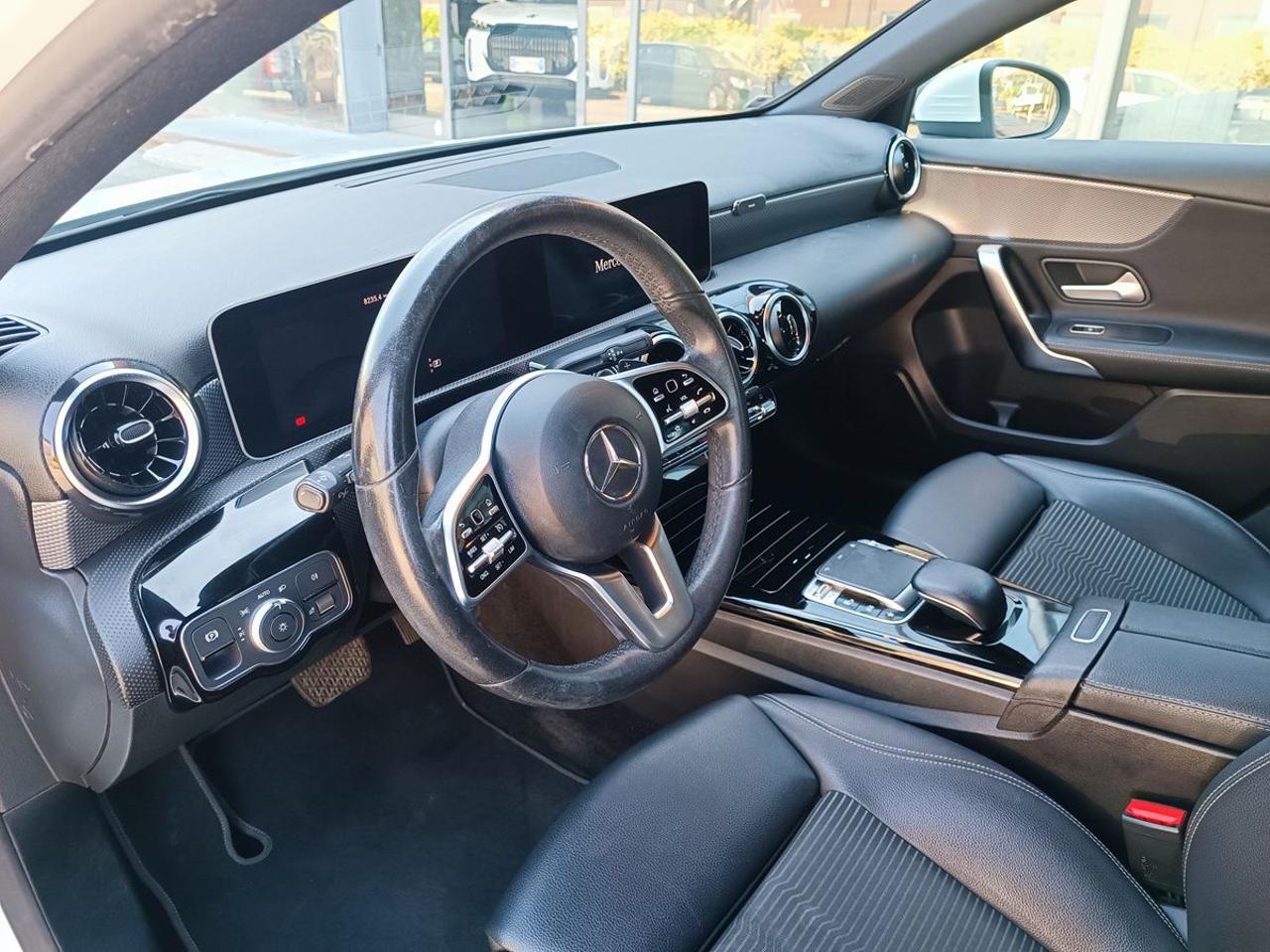 MERCEDES-BENZ A 180 d Automatic Sport - 15