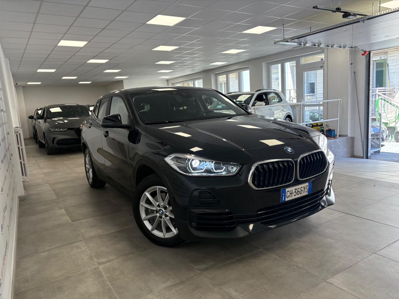 BMW X2 xDrive18d Business-X FARI LED - 3