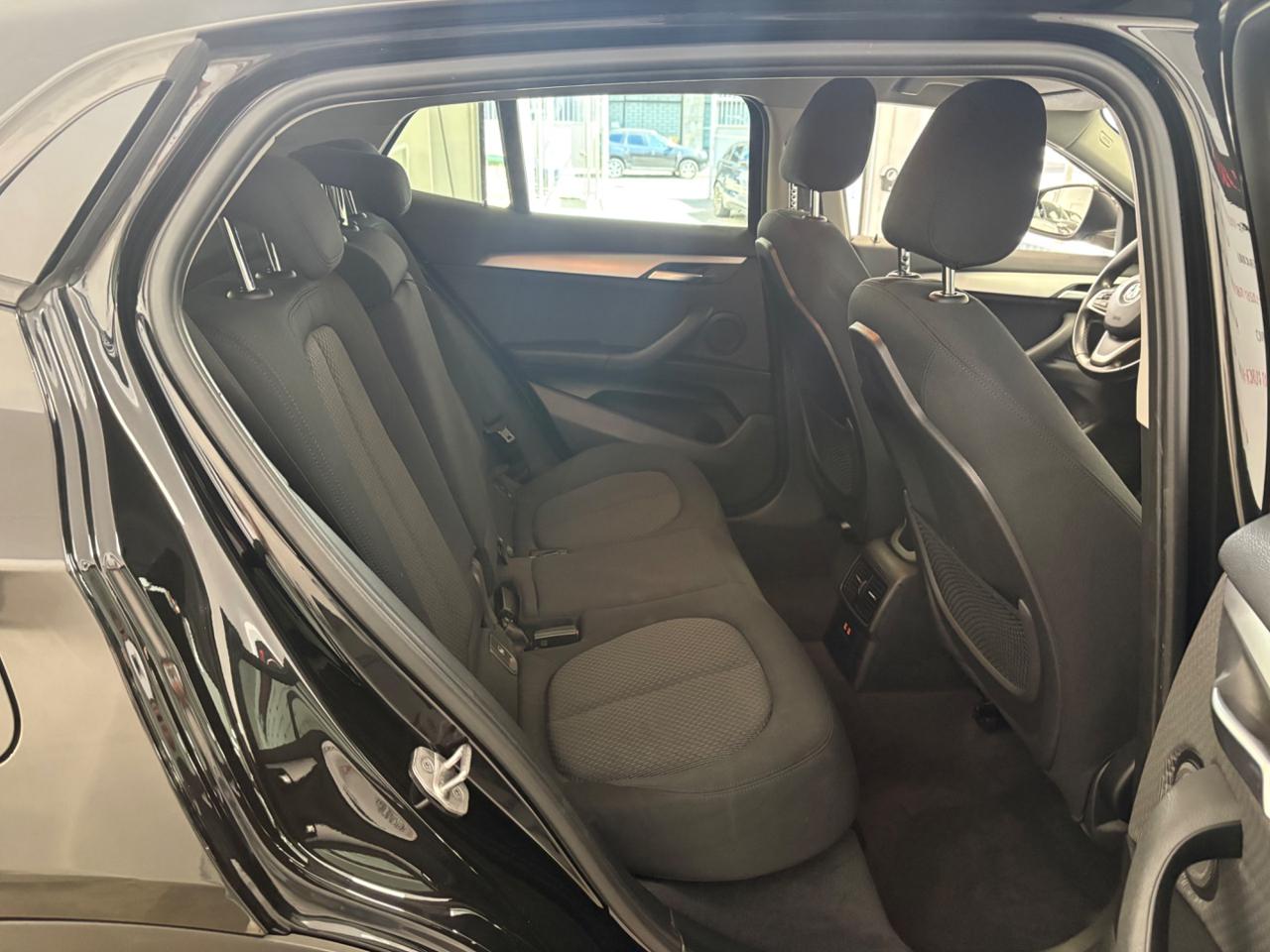 BMW X2 xDrive18d Business-X FARI LED - 21
