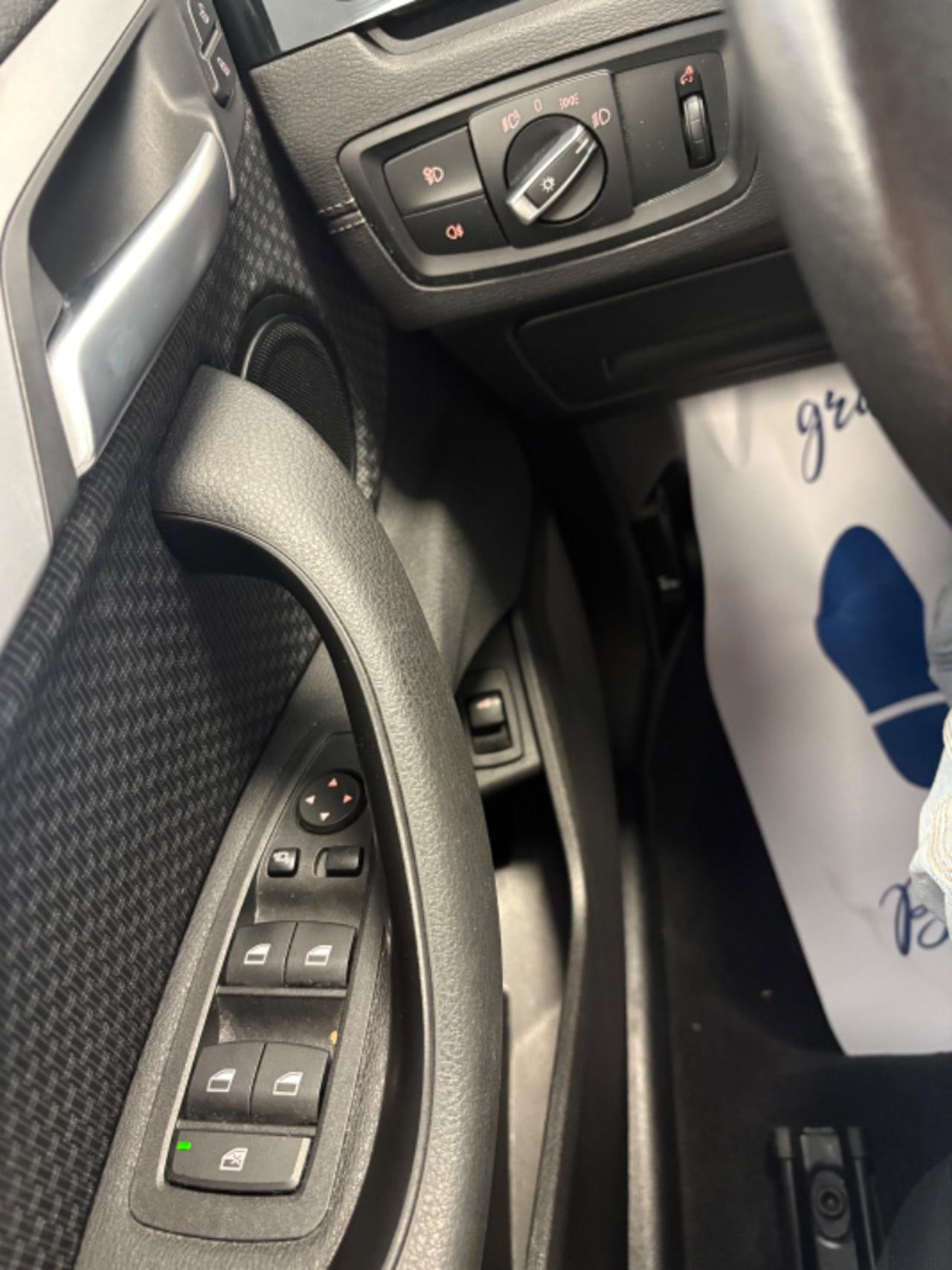 BMW X2 xDrive18d Business-X FARI LED - 10
