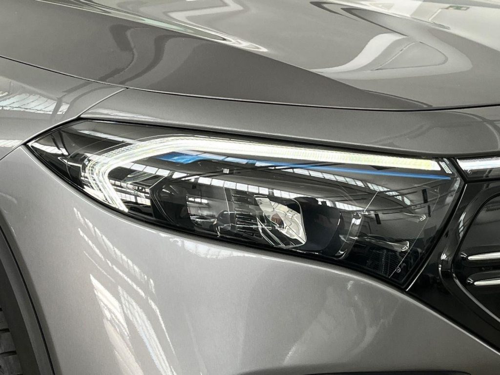 MERCEDES-BENZ EQB 250+ Premium Tech Edition - 17
