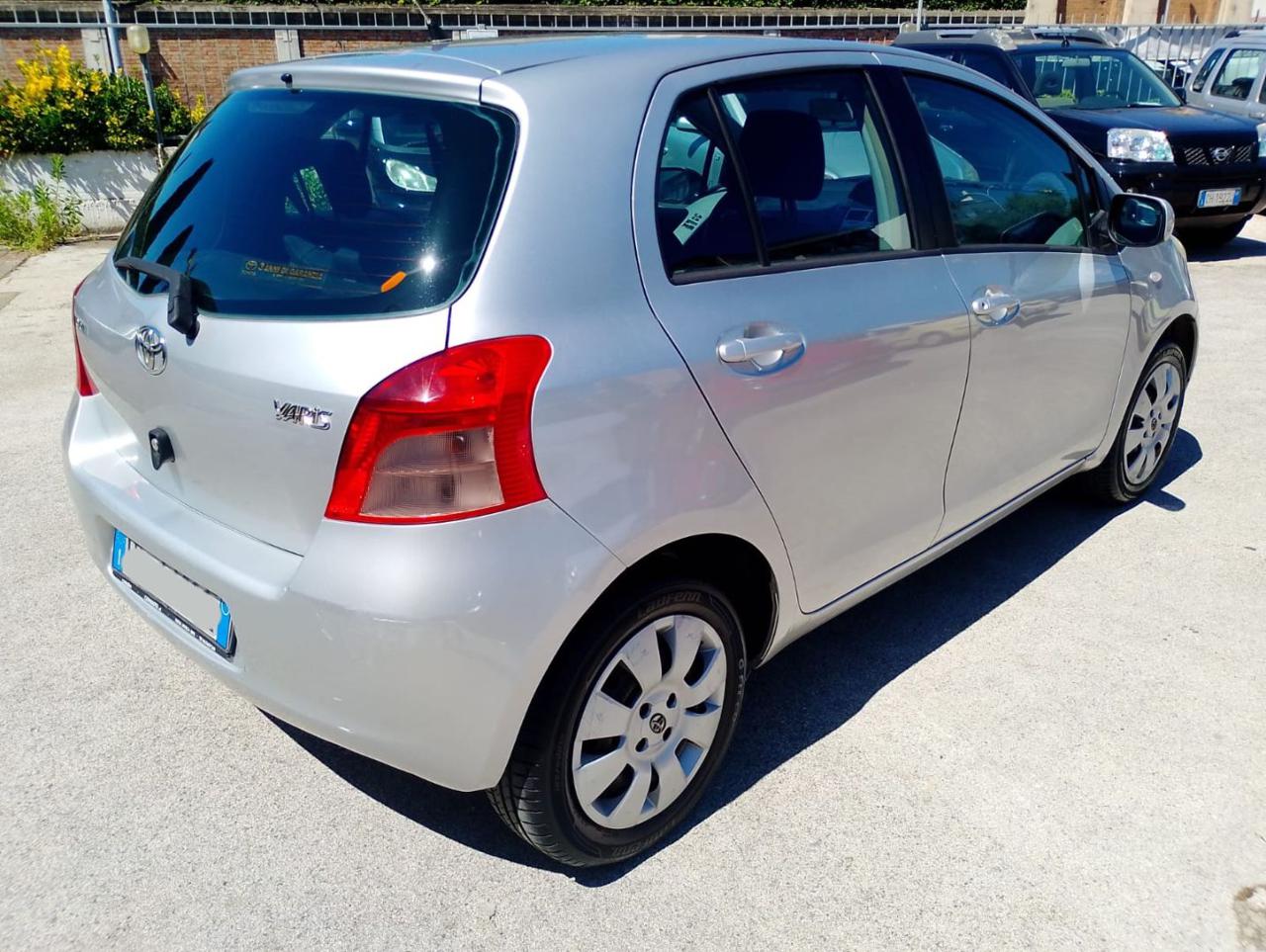 TOYOTA Yaris 1.0 5 porte Sol - 6