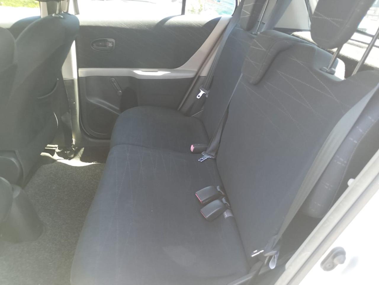 TOYOTA Yaris 1.0 5 porte Sol - 11