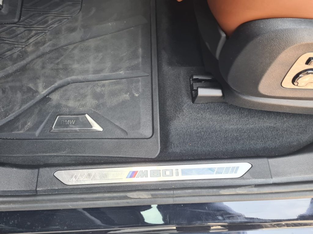 BMW X5 M60i X-DRIVE NETTO EXPORT - 19