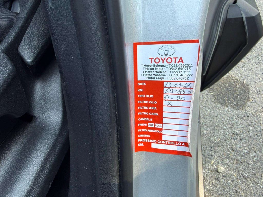 TOYOTA C-HR I 1.8h Active 2wd e-cvt Hybrid  ADATTA X NEOPATENT - 15