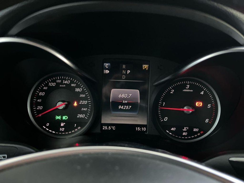 MERCEDES-BENZ GLC 250 d 4Matic Premium - 8