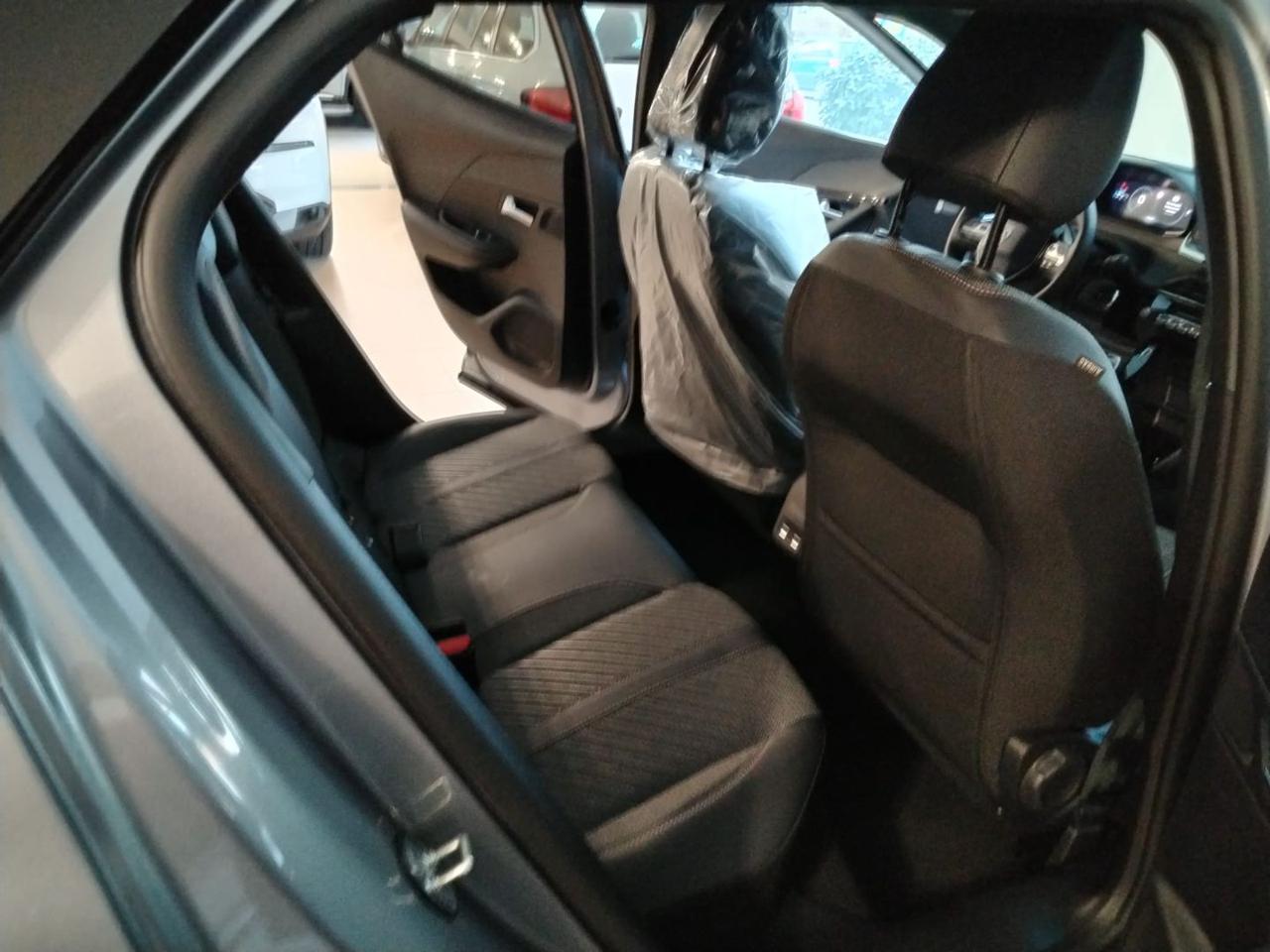 PEUGEOT 2008 PureTech 100 S&S Allure - 19