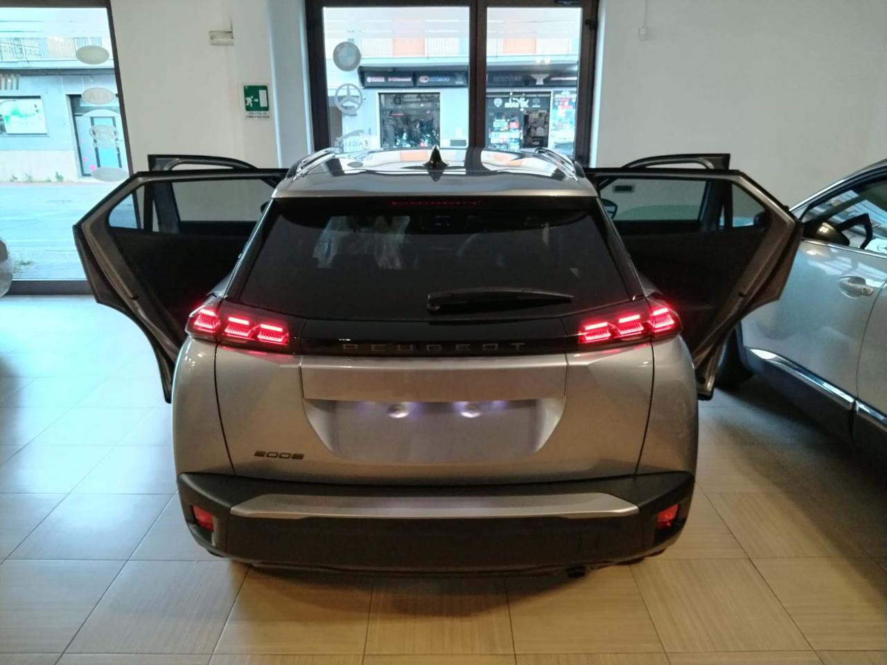PEUGEOT 2008 PureTech 100 S&S Allure - 6