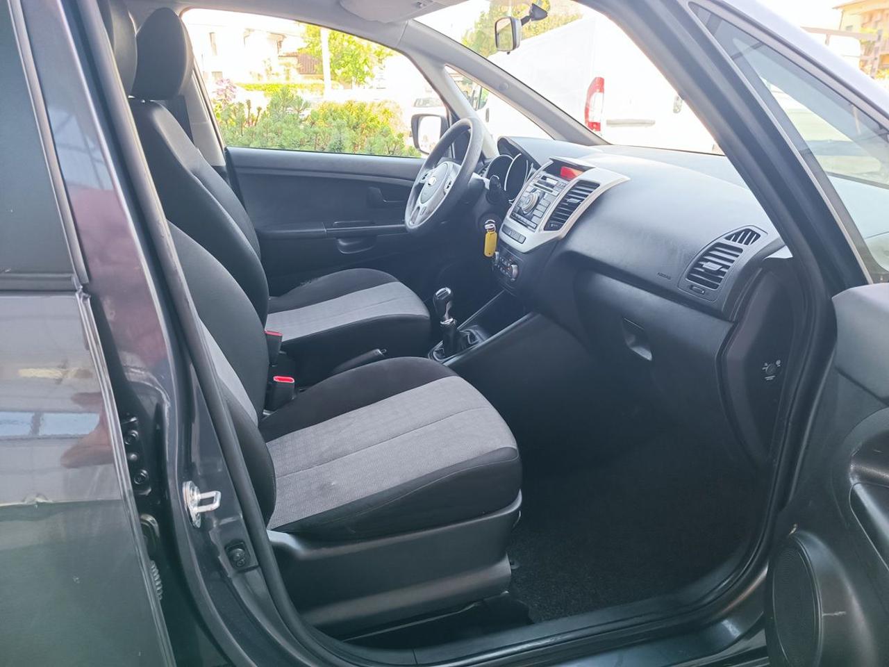 KIA Venga 1.4 CVVT Active - 14