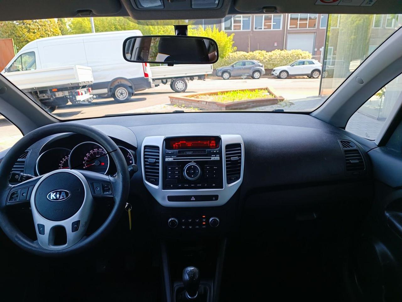 KIA Venga 1.4 CVVT Active - 9
