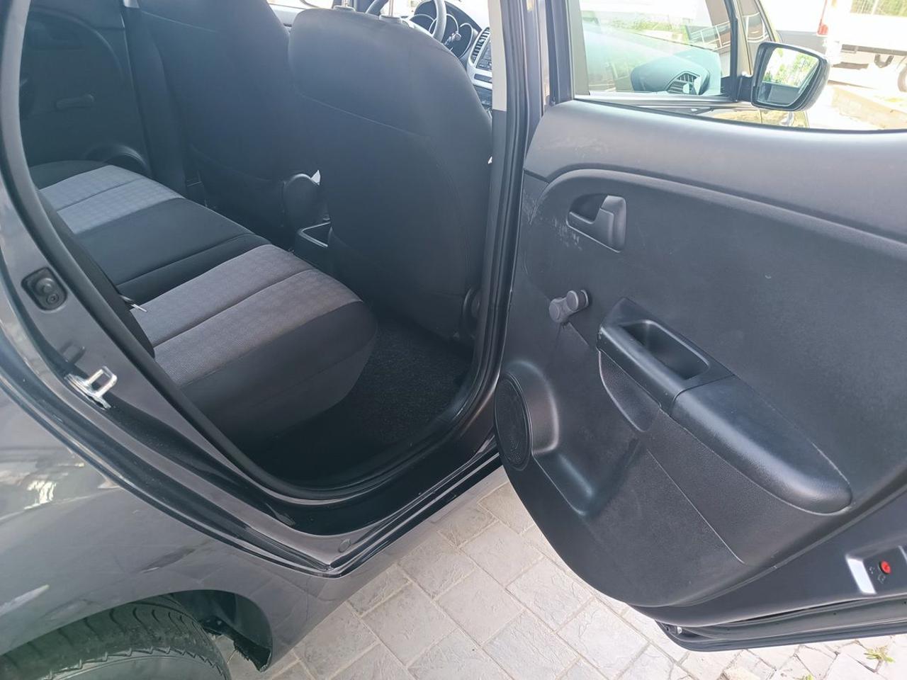 KIA Venga 1.4 CVVT Active - 12